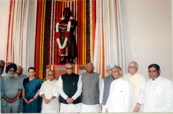 Swami Vivekananda statue unveiled